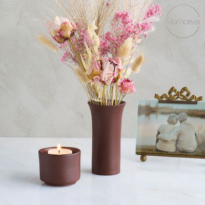 TULIPA – Handgemaakt Vaasje in Roodbruin Engobe - Memoriva