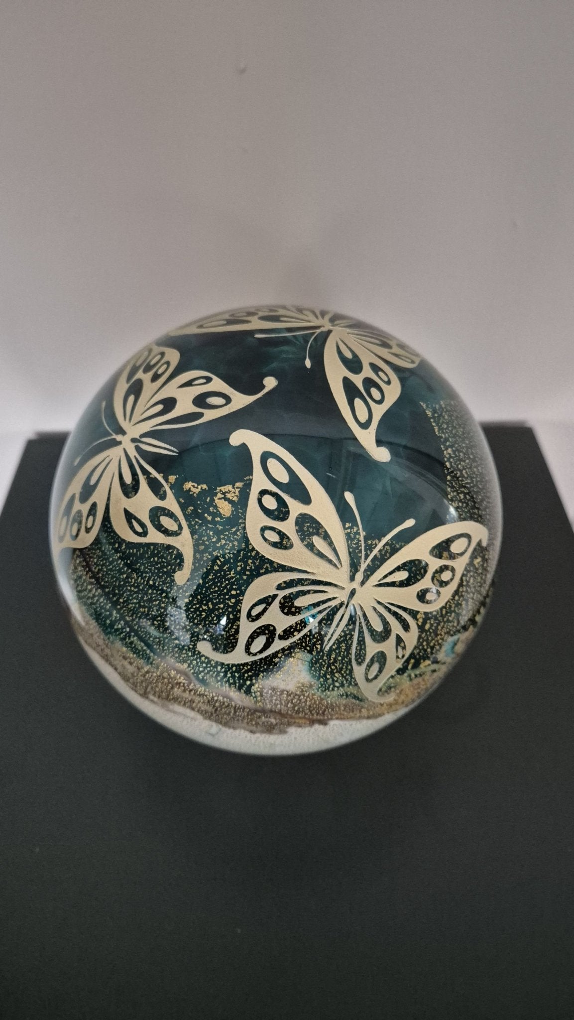 ELAN - Elegance - line turquoise 1,5 liter met goud gelakte vlinders - Memoriva