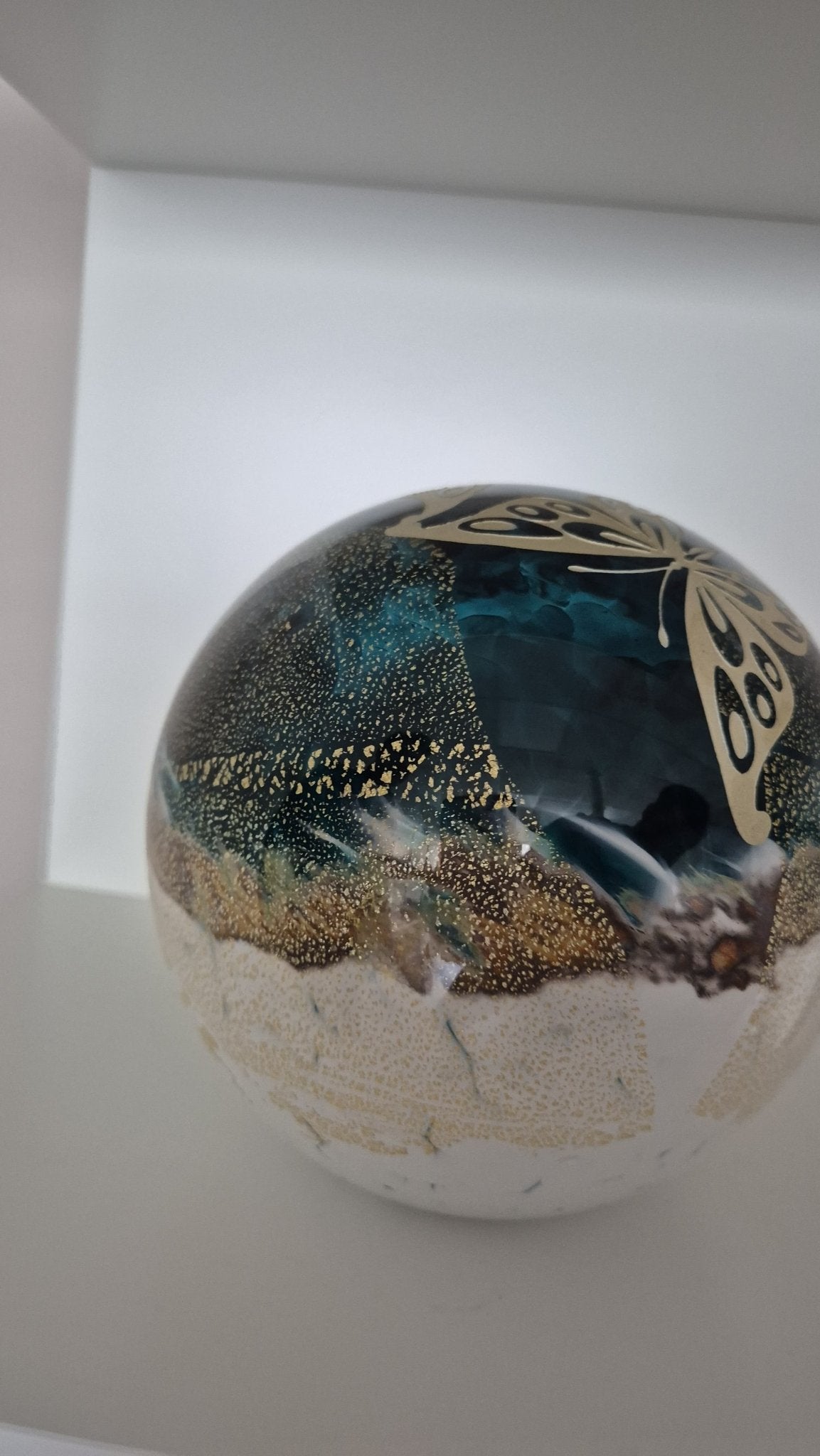 ELAN - Elegance - line turquoise 1,5 liter met goud gelakte vlinders - Memoriva