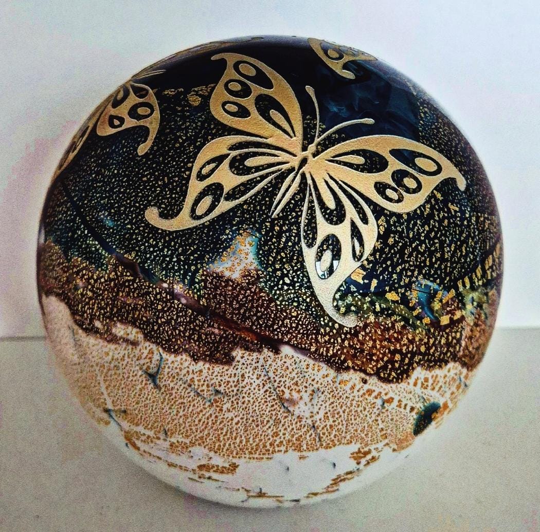 ELAN - Elegance - line turquoise 1,5 liter met goud gelakte vlinders - Memoriva