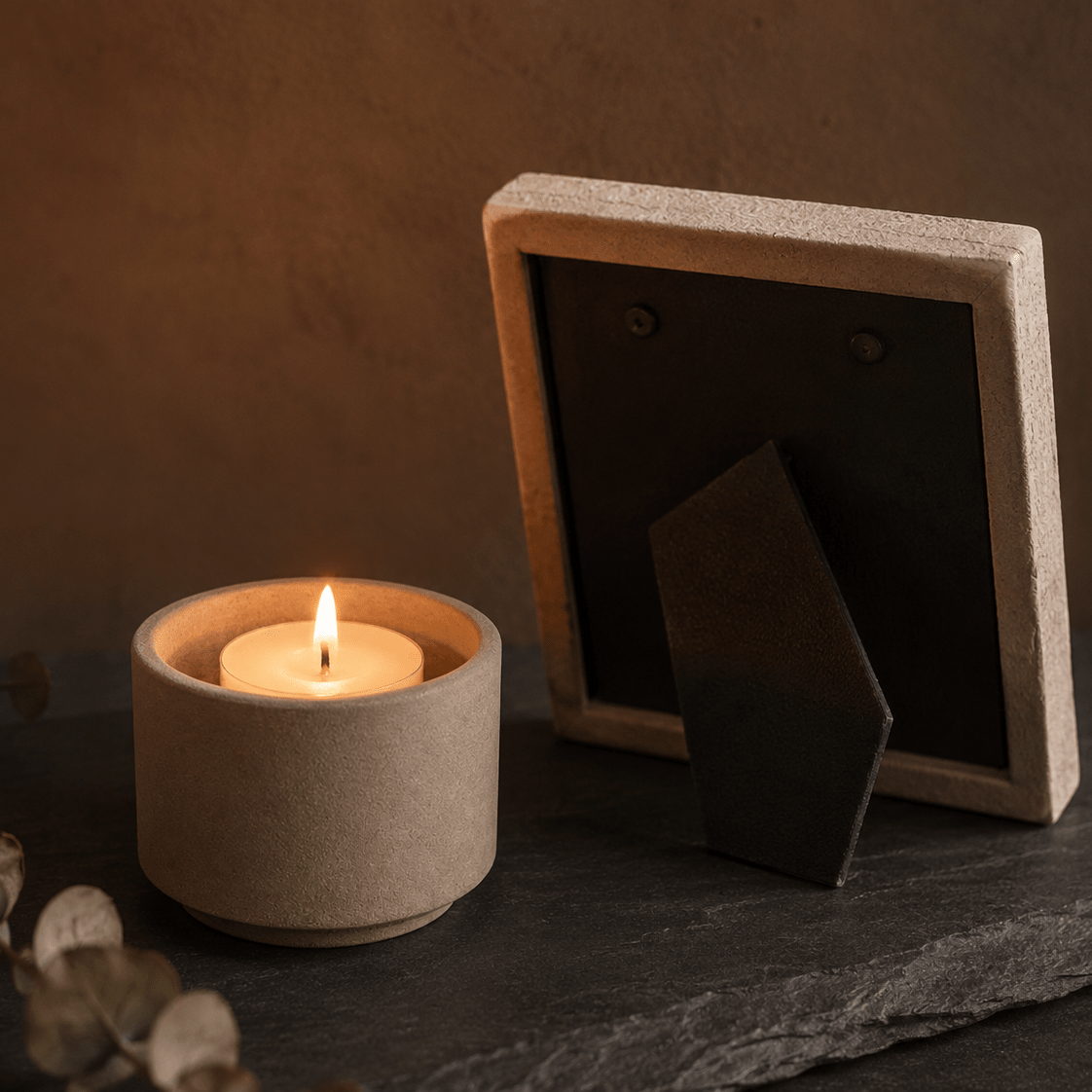 HELIOS - Handgemaakte mini - urn zandkleurig keramiek + kaarslicht - Memoriva